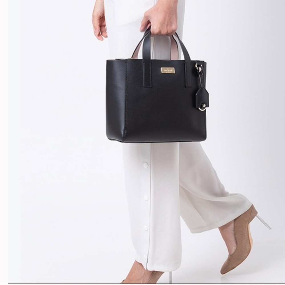 - Kate Spade Black Nelle Putnam Drive Crossbody and wallet bundle